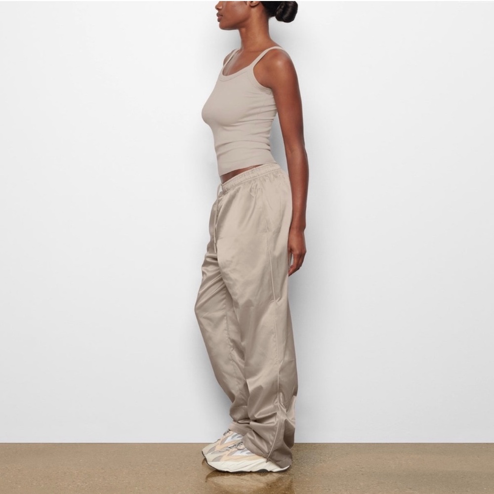SKIMS Utility Sport Bodysuit STONE XS - Picture 7 of 7
